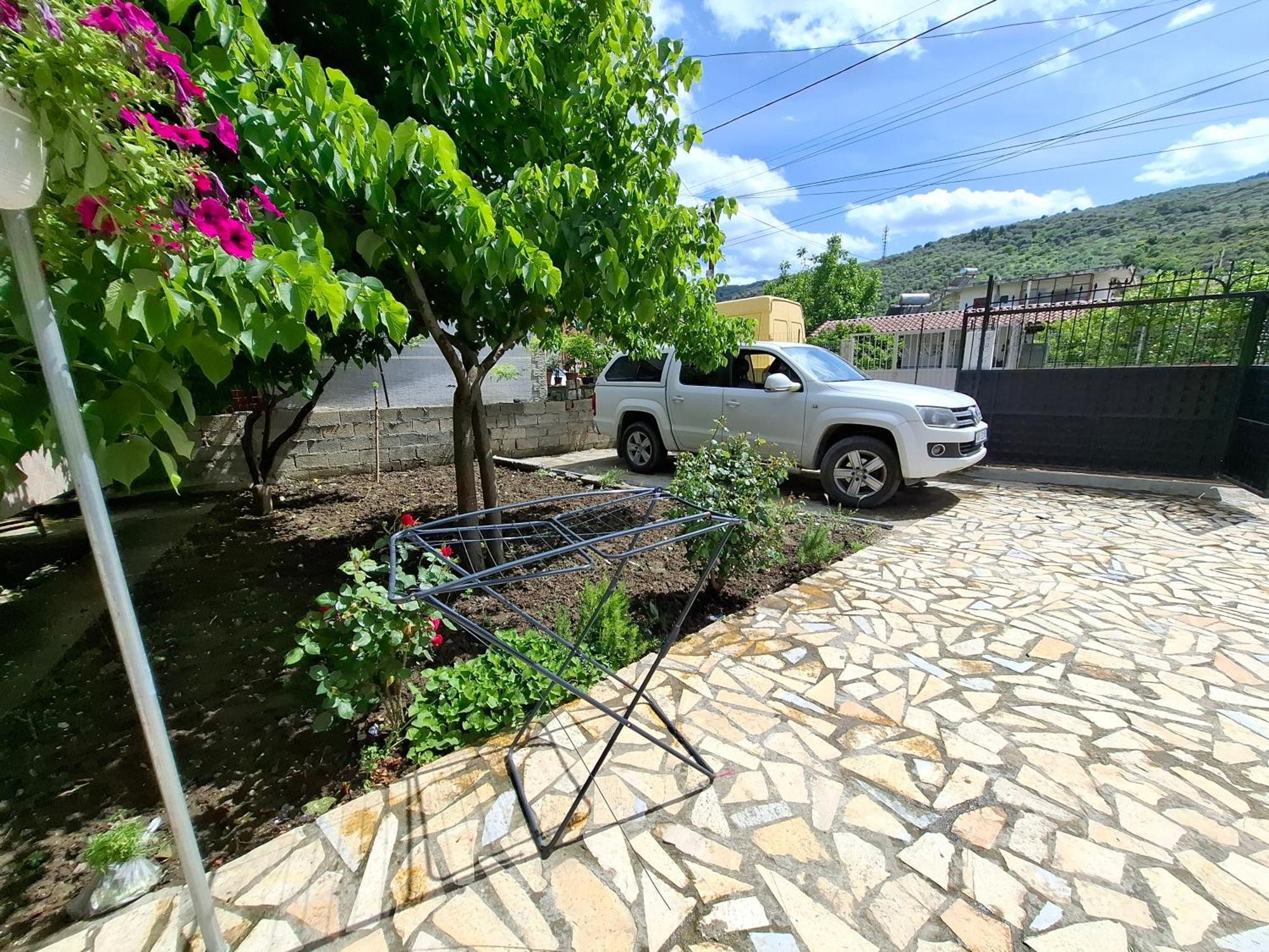 Apartment Xheison Berat Buitenkant foto