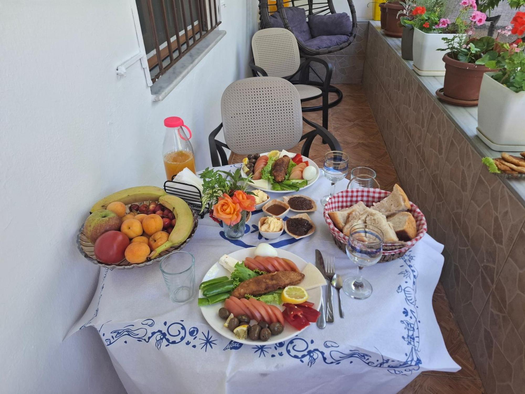 Apartment Xheison Berat Buitenkant foto